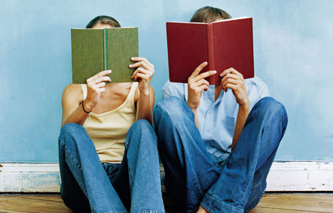 People-reading-book