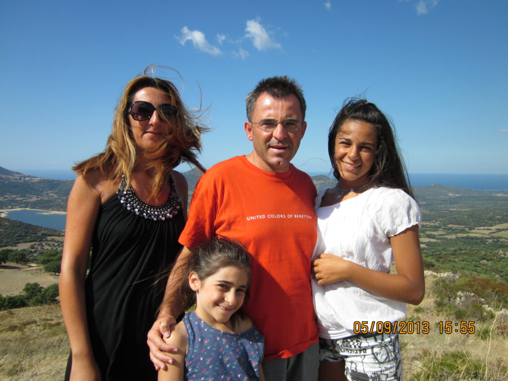 Gianni Davico si definisce nell'ordine papà, golfista, imprenditore e blogger