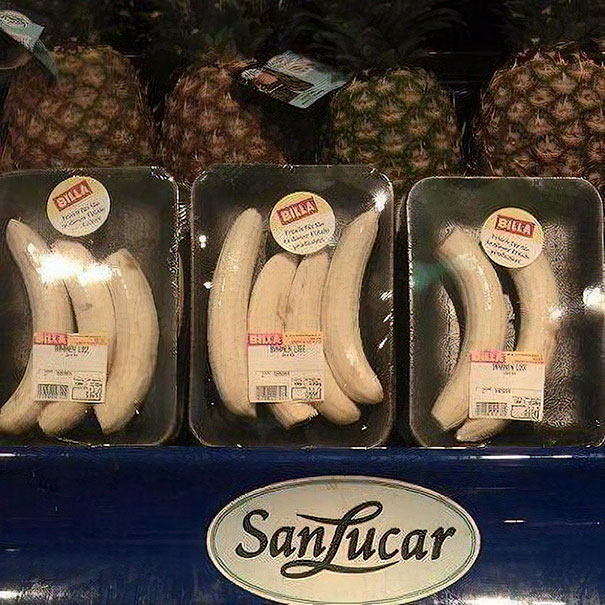 Stavolta banane già pelate in confezioni di plastica. (BILLA)