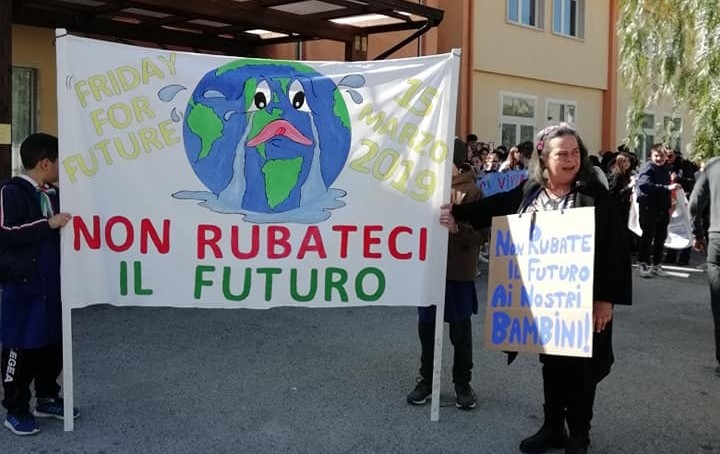 Maria De Biase e la sua scuola hanno partecipato allo sciopero globale per il clima del 15 marzo