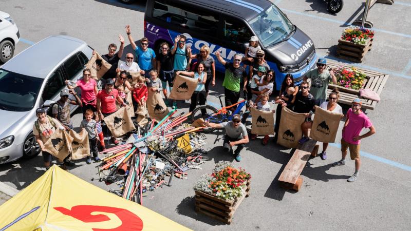 A Sestriere ci pensano i cittadini a pulire la montagna dai rifiuti
