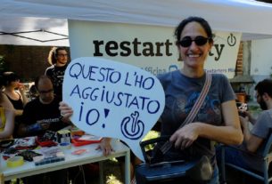 Restarters Milano: “Caro utente, non cambiare il tuo smartphone, riparalo!”