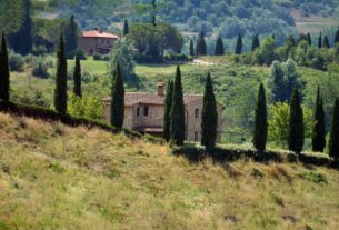 Cerco casale o borgo in Toscana per creare insieme una vita sana