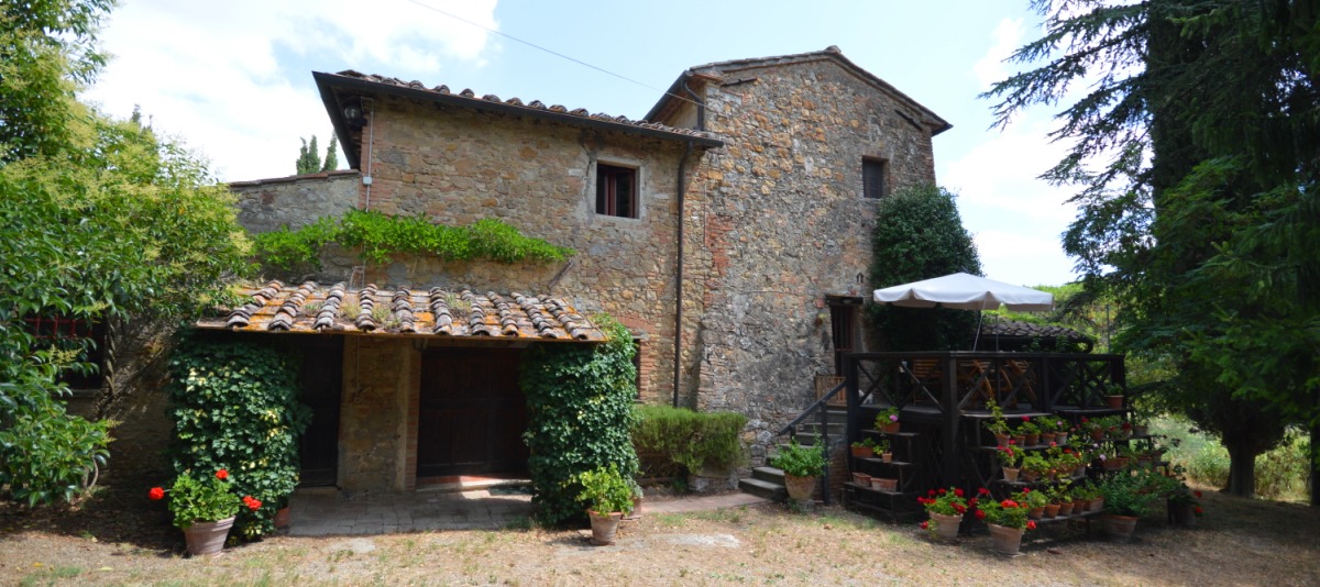 Offro in vendita casale in Toscana, San Gimignano