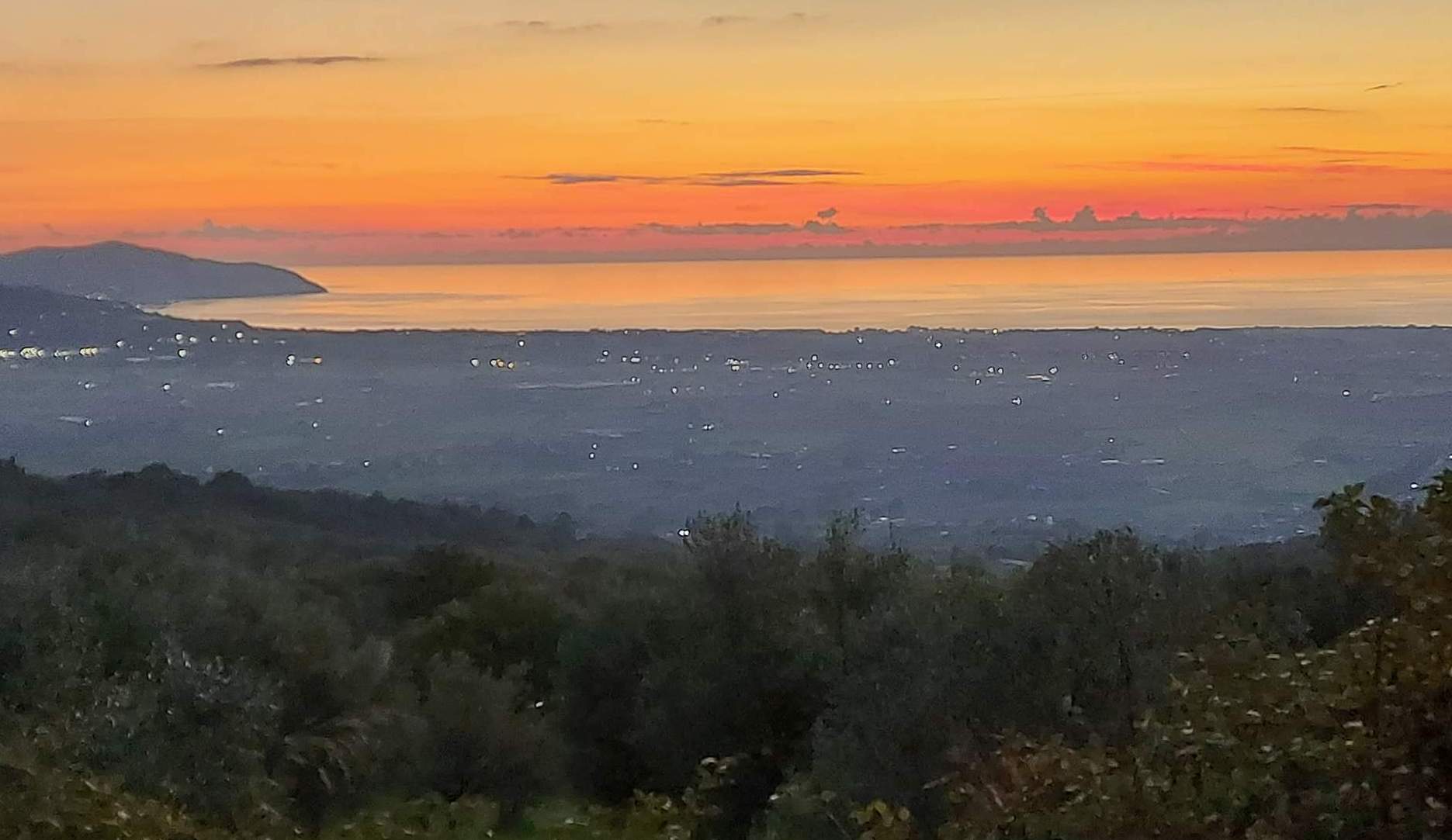 Offro in vendita o Cooperazione/Gestione un terreno nel Parco del Cilento