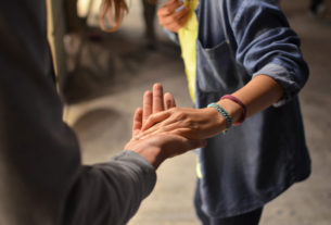 “In carcere una stretta di mano può dare il senso alla giornata”