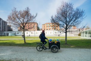 Cargomilla, la scuola su tre ruote che porta bambini e bambine in giro per la città