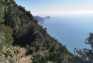 La riviera ligure a piedi: rinasce il sentiero verdeazzurro