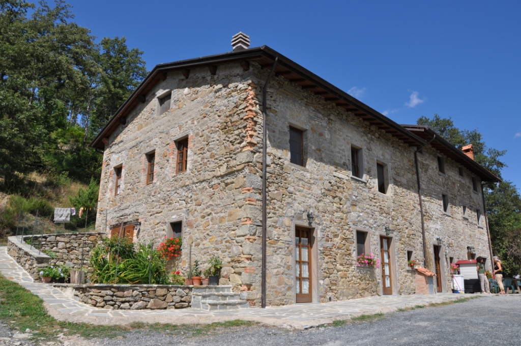 Vendesi podere sull’Appennino toscano