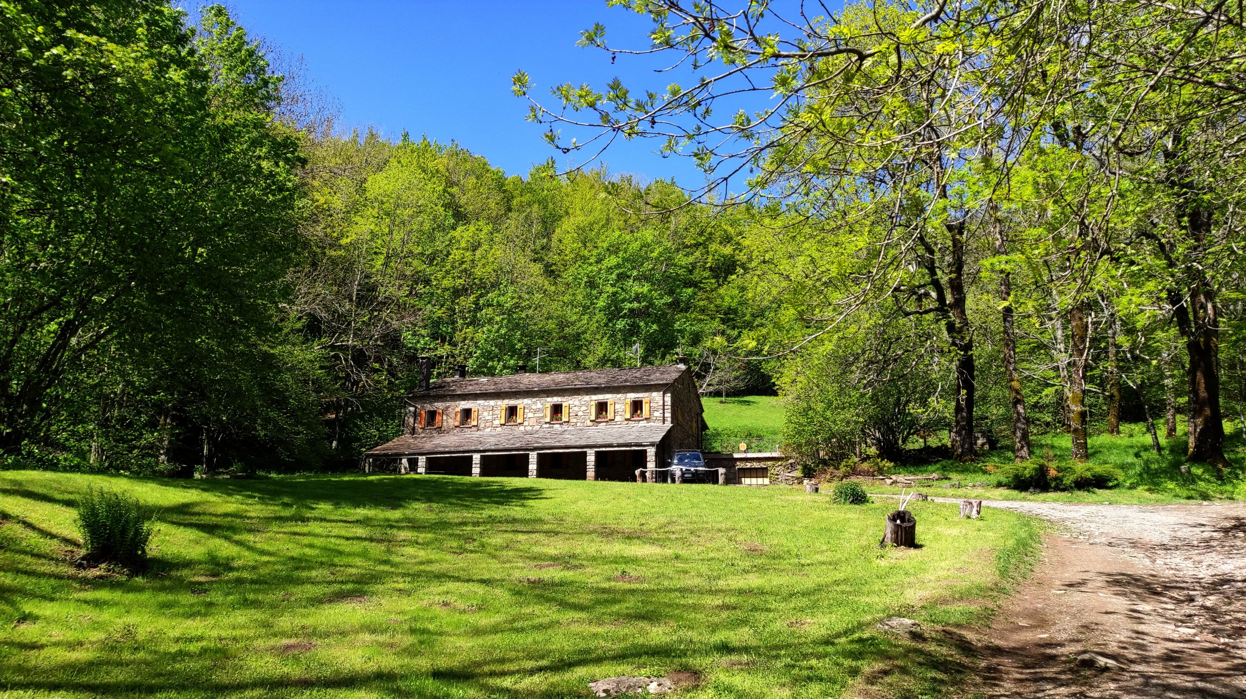 Vendo rustico: abitazione, ristorante e terreno