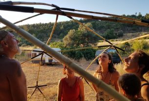 Vivere in una comunità in Portogallo: la nuova avventura di una famiglia alla ricerca della libertà