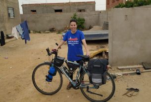 Da Tunisi a Milano in bicicletta: “Lo faccio per sostenere chi salva vite umane”