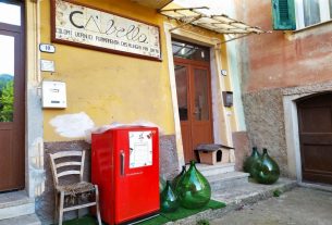 La “libreria aperta” che fa sbocciare relazioni: la storia di Cabella in Piazza