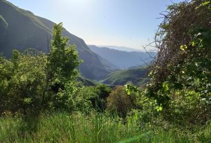 Cerco casale e terreno in umbria