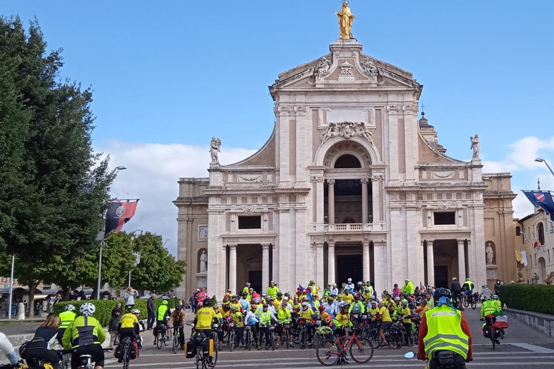 www.italiachecambia.org