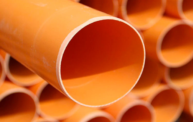 Cerco tubi in PVC arancioni