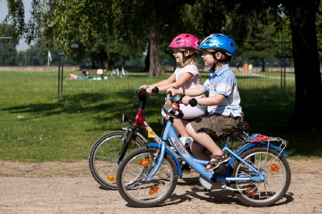 tutti a scuola a piedi o in bicicletta 2