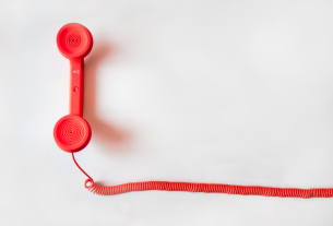 Dietro le linee dei call center: tra testimonianze, lotte e consapevolezze collettive