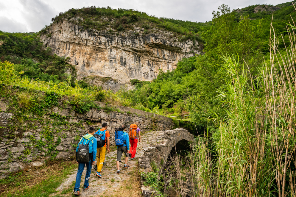 Val Pennavaire in rete: la nuova e inaspettata zuppa di sasso