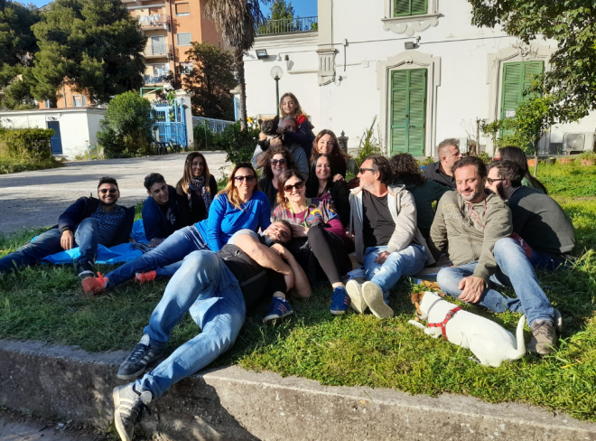 La Mela Insana cura la rinascita degli orti urbani a Napoli