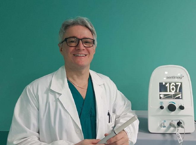 Il microscopio del chirurgo calabrese Domenico Gerbasi che combatte i tumori al seno