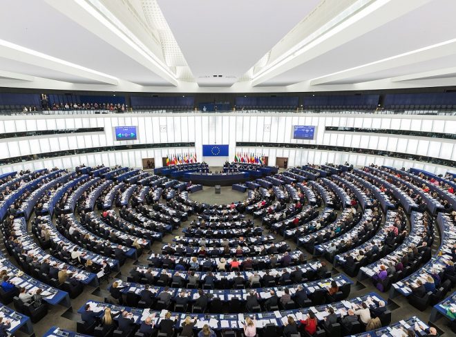 Elezioni europee e finanza etica: vediamo chi si impegna per la sostenibilità e la pace