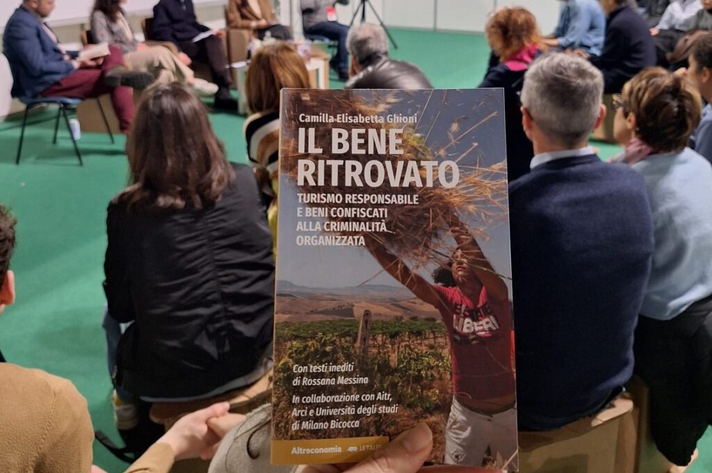 Turismo alla scoperta dei beni confiscati per scoprire l'Italia che reagisce alle mafie
