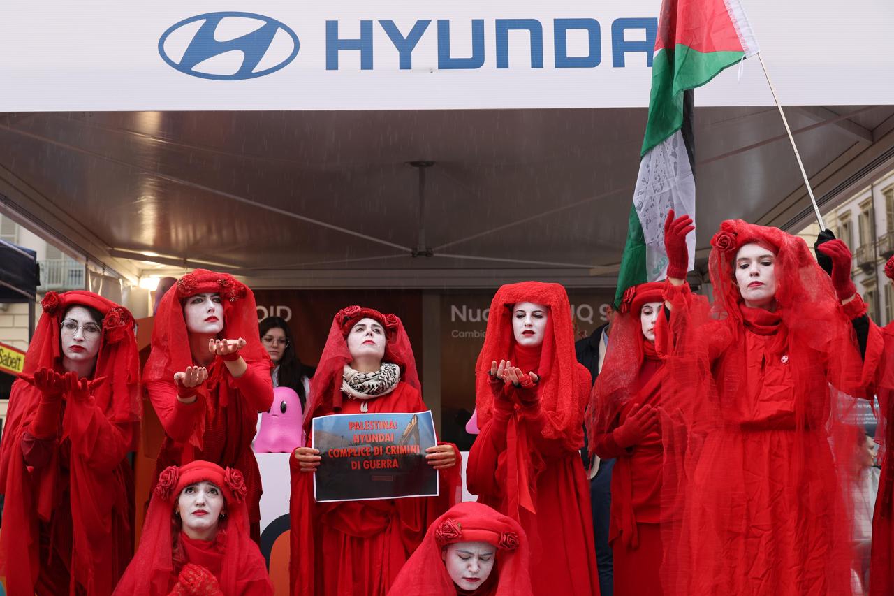 Xr extinction rebellion salone auto torino