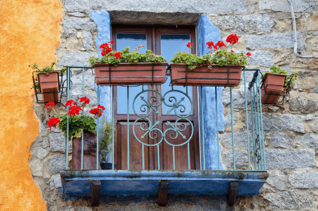 HEADER aree interne 4