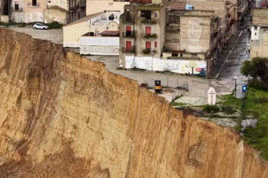 frana niscemi si allarga