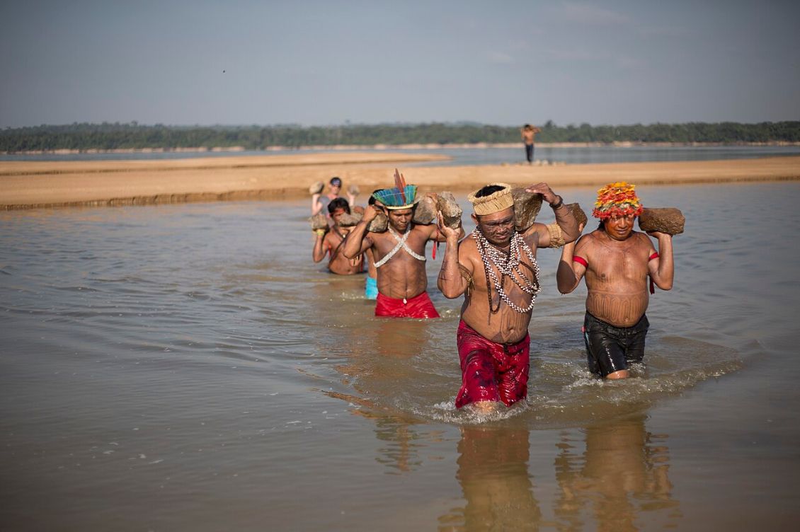 indigeni amazzonia fiume tapajòs