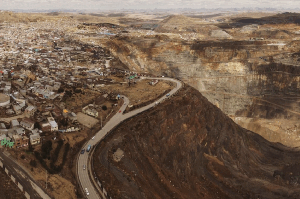 La storia di Cerro de Pasco, la città mineraria peruviana che ha fatto causa a una multinazionale