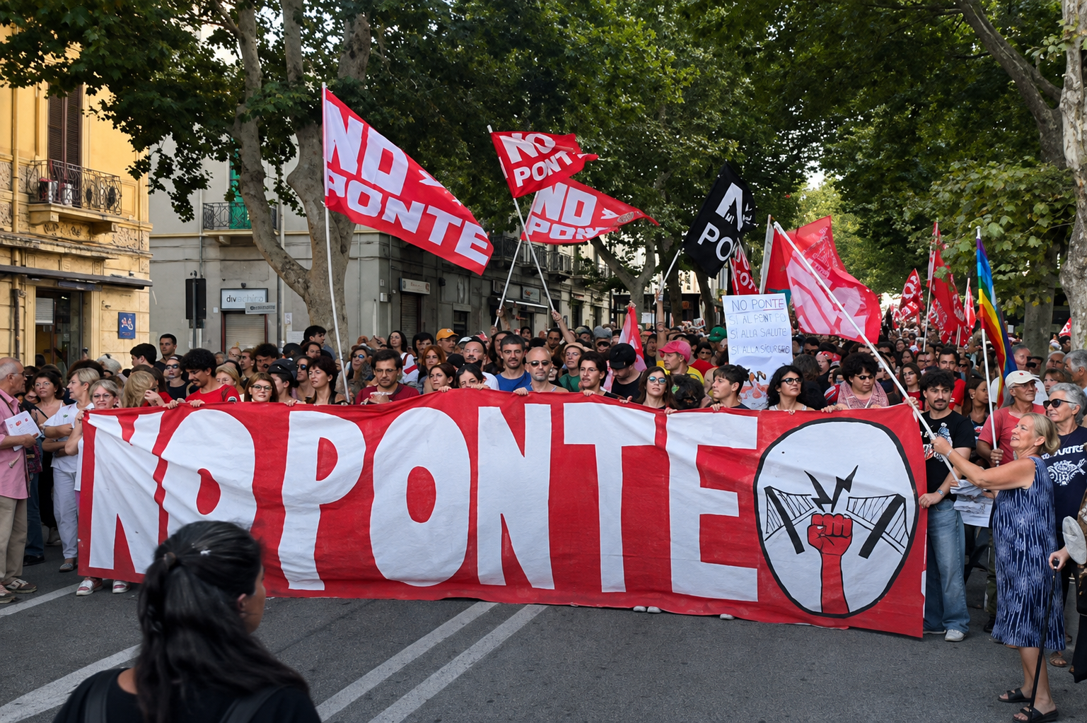 manifestazione messina ponte sullo stretto