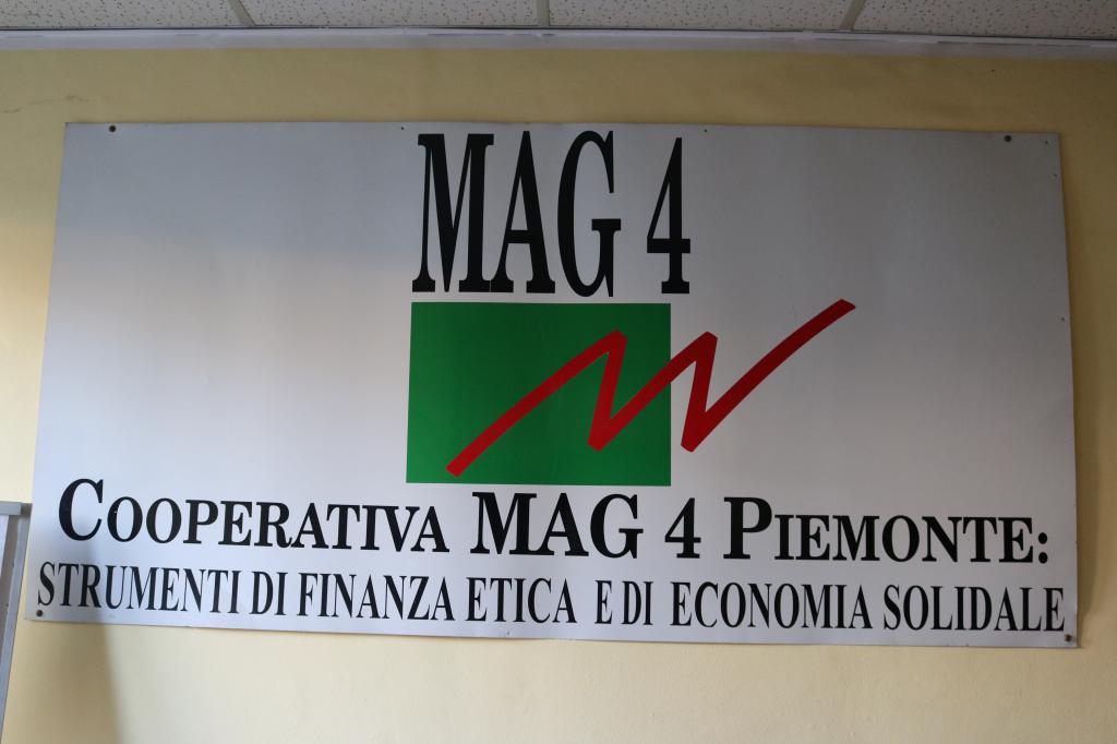 mag4 economia centro uomo profitto 1491904237