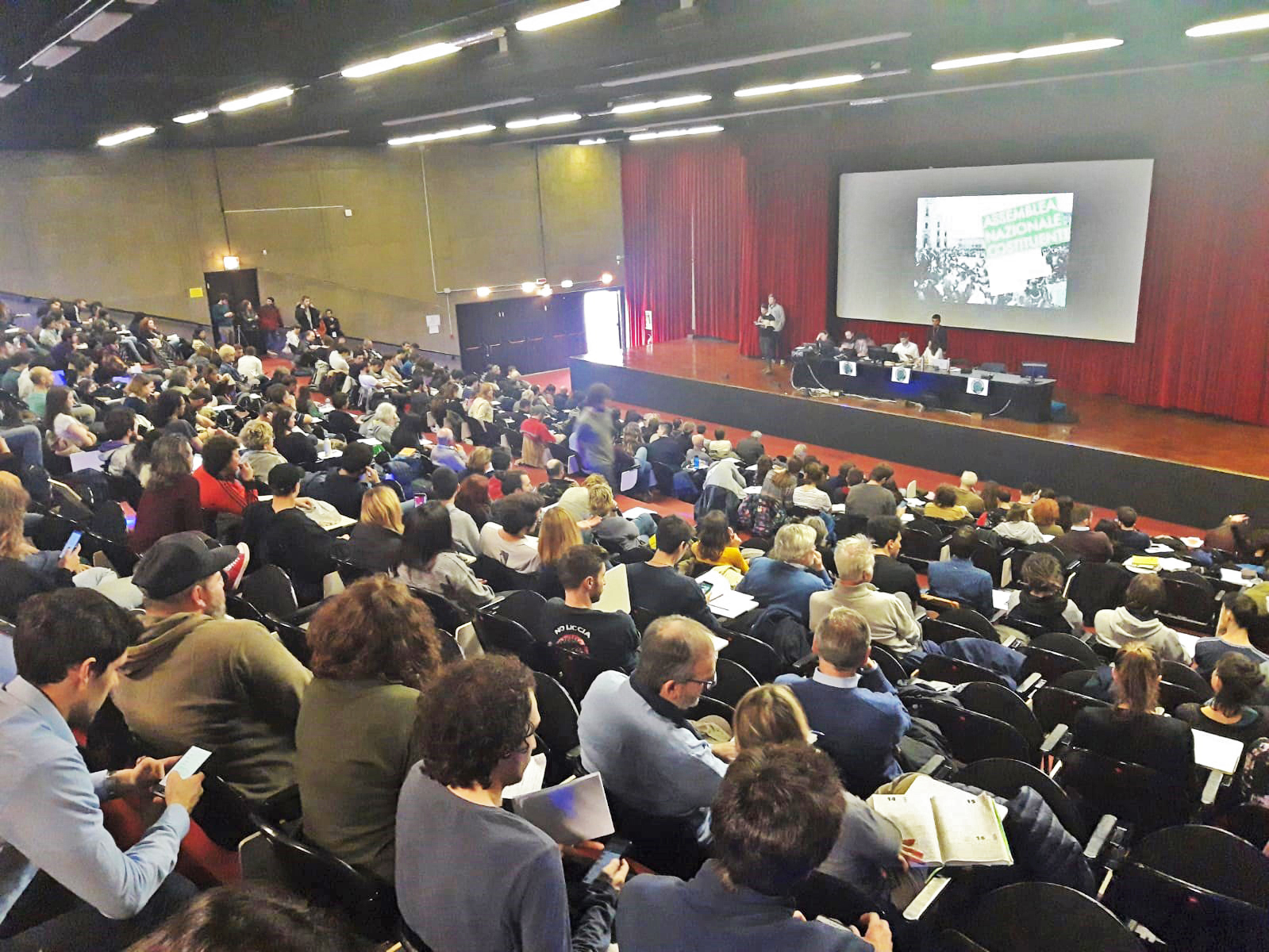 qualcosa di nuovo oggi aria assemblea nazionale fridays for future 1555525912